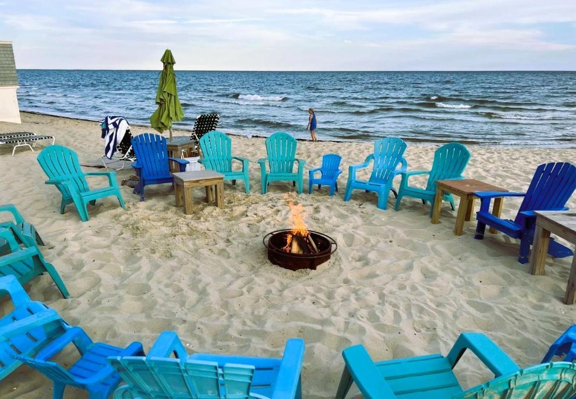 By The Sea Guests Bed & Breakfast And Suites Деннис-Порт Экстерьер фото