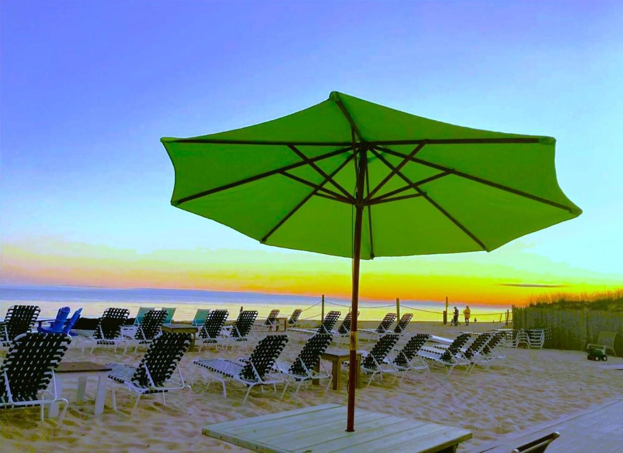 By The Sea Guests Bed & Breakfast And Suites Деннис-Порт Экстерьер фото