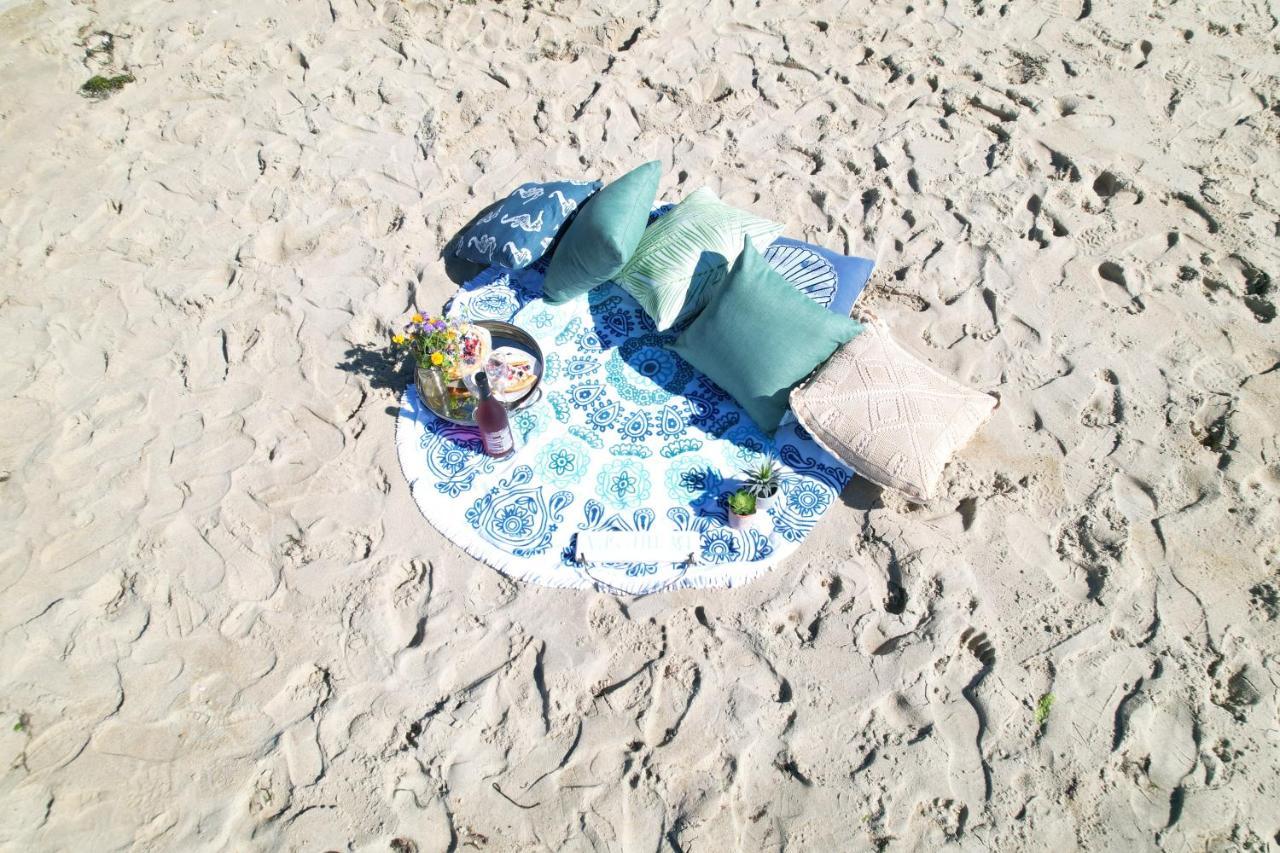 By The Sea Guests Bed & Breakfast And Suites Деннис-Порт Экстерьер фото