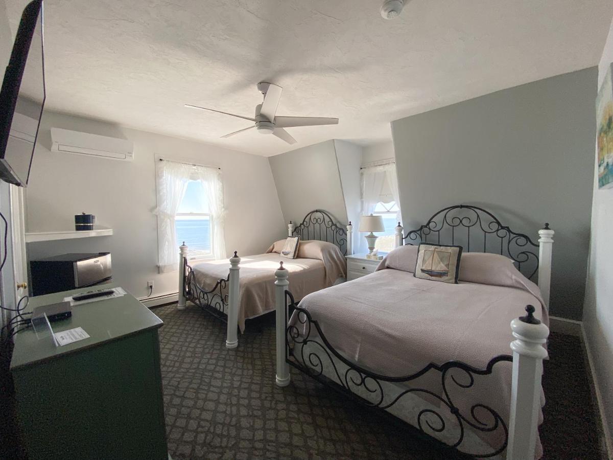 By The Sea Guests Bed & Breakfast And Suites Деннис-Порт Экстерьер фото